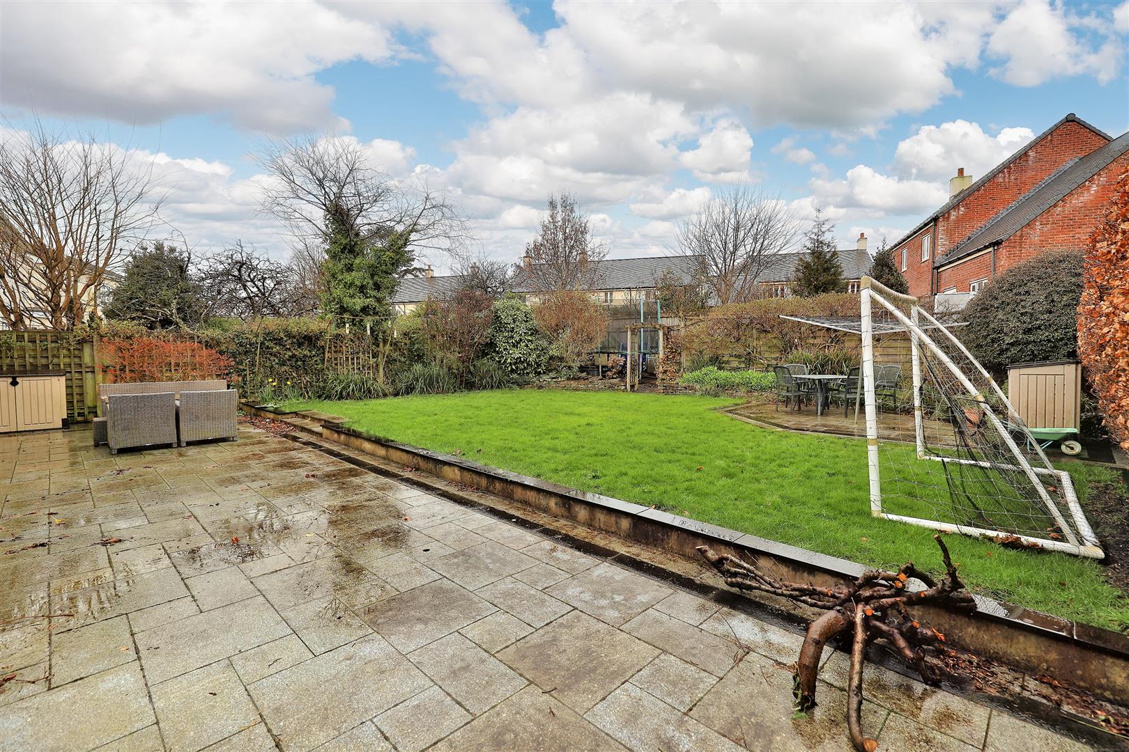 Watts & River Walk, Cowbridge, Vale of CF71 7DW